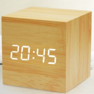 木目調デジタル置き時計